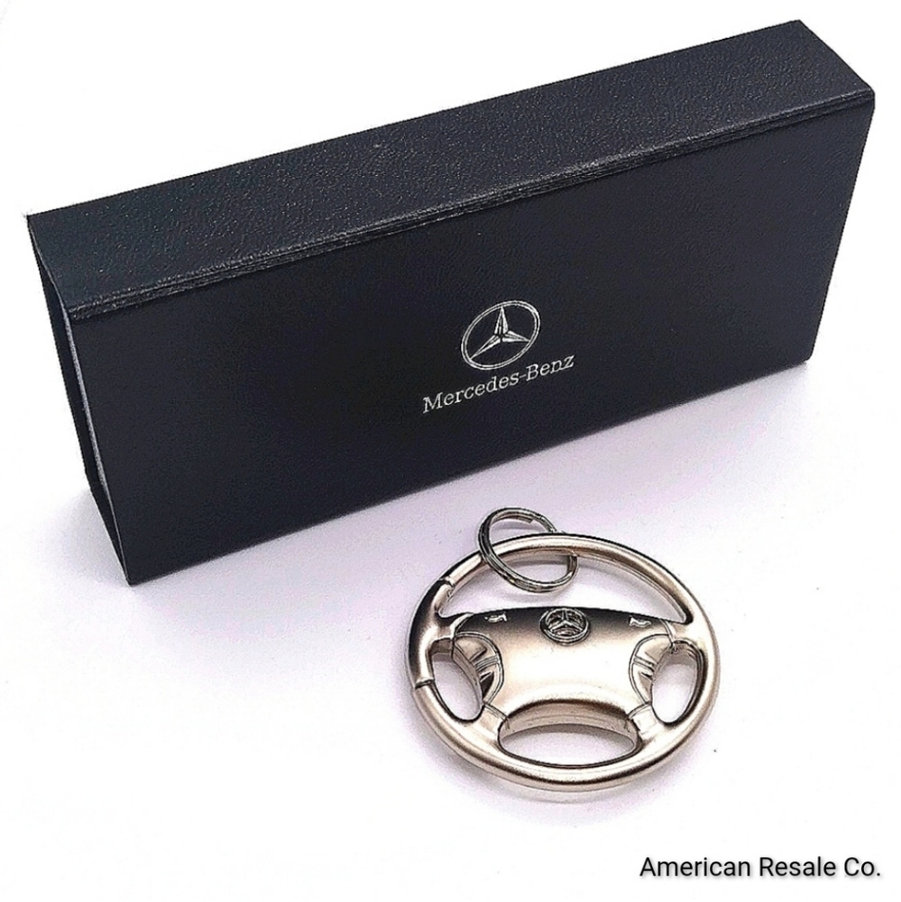 NIB Authentic Mercedes Benz Vintage Keychain Wheel Valet Fob SL Class in Silver